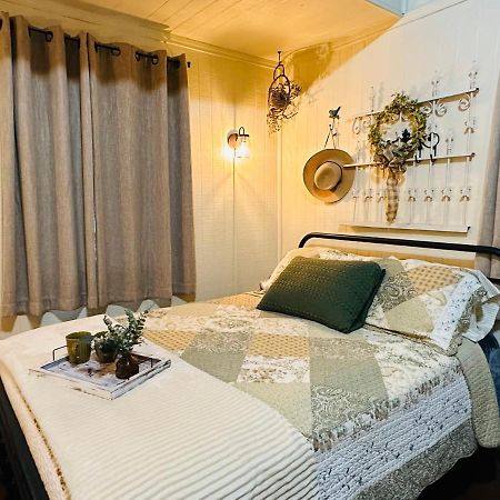 Acorn Hideaways Canton Unwind At Green Gables Suite For Up To 3 المظهر الخارجي الصورة