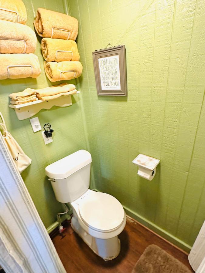 Acorn Hideaways Canton Unwind At Green Gables Suite For Up To 3 المظهر الخارجي الصورة